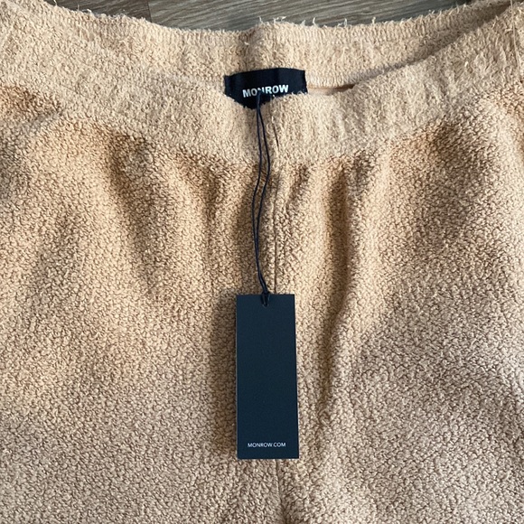 Monrow Teddy Fleece Slouchy Sweatpants in Latte color jogger sweat - Picture 3 of 12